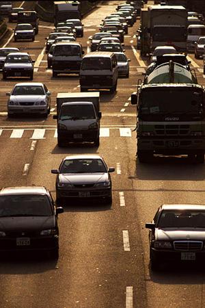 2025年版 カーラッピングの効果と選び方完全ガイド：長持ちさせるための対策ポイント